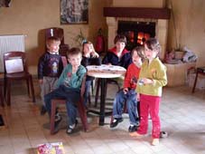 Gite d'etape,gite de groupe, classe de decouverte, classe verte, reunion de famille,location gite dordogne,location gite perigord,location gite prigord,gite,gites,groupe de randonneurs,randonnes,escalade,falaises du cou